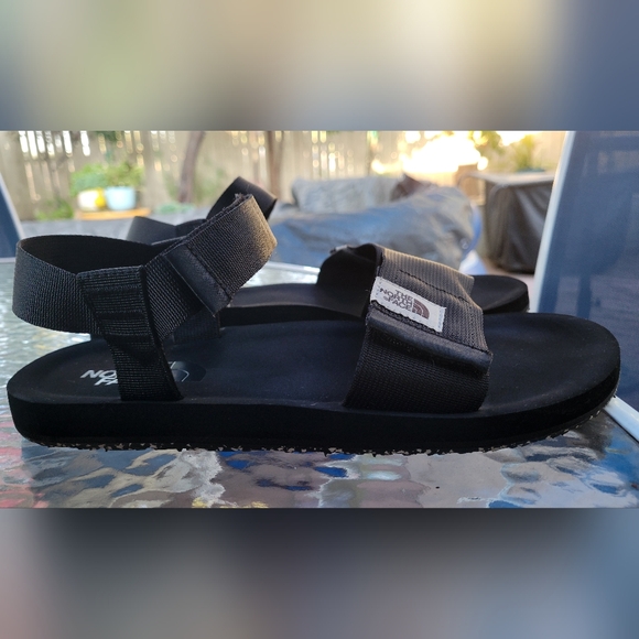 The North Face men sandals size 10 - Picture 1 of 8